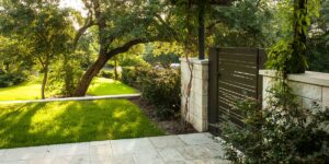 How Local Contractors Build Gravel Driveways That Last?